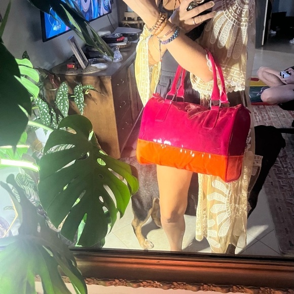 Handbags - color block opaque bag